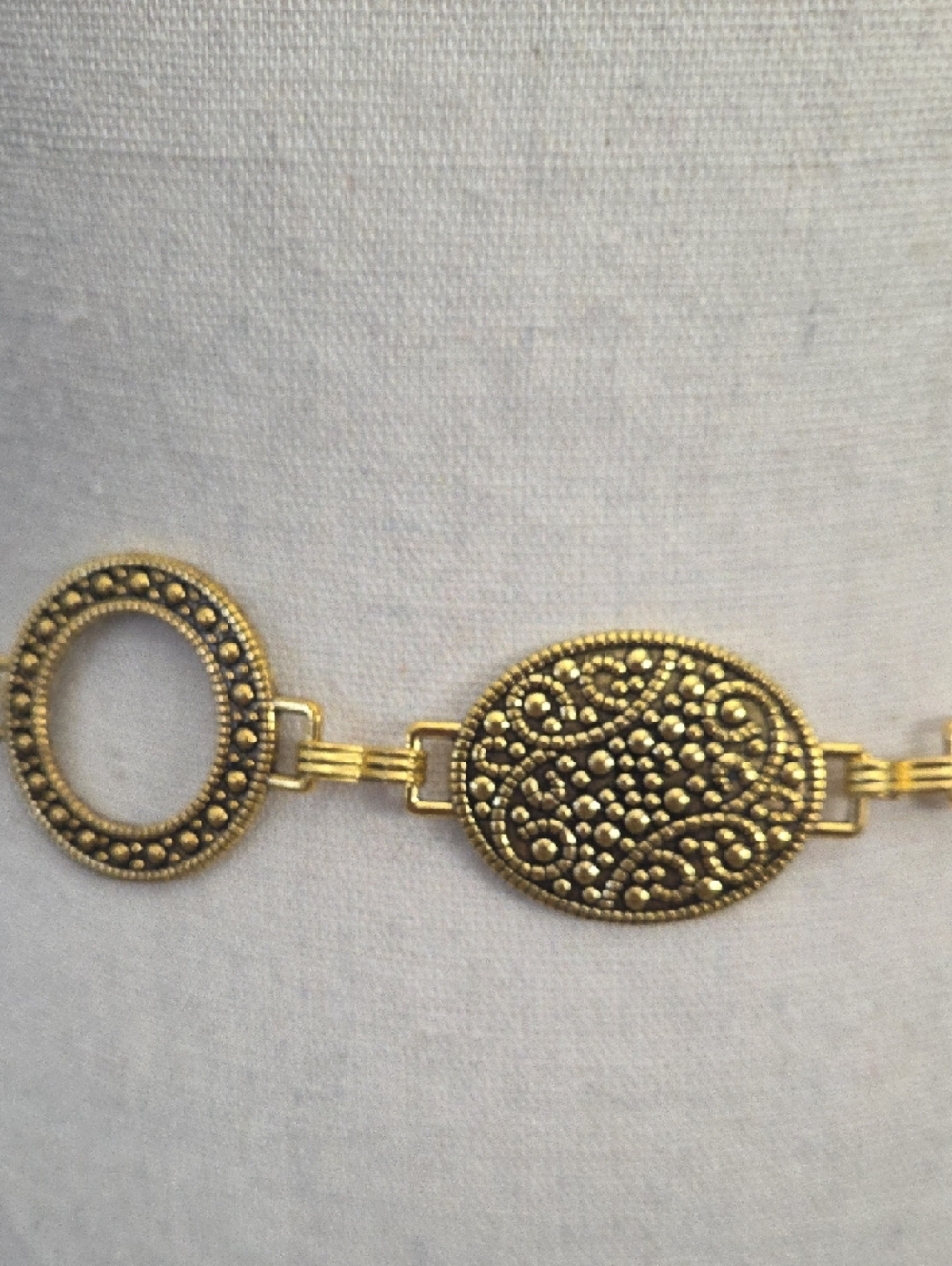 Gold-Tone Decorative Link Waist Chain Belt - Picture 5 of 6